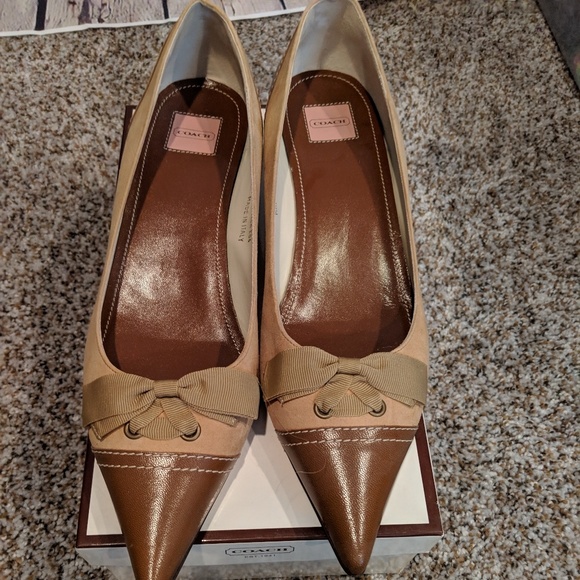 coach kitten heel pumps